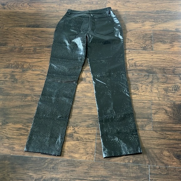 NWT PRETTYLITTLETHING Black croc embossed split hem pants SZ 6 - Picture 5 of 10